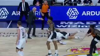 Yabusele vs Exum [upl. by Kerek]