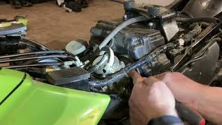 How to remove the carbs on a Ninja EX500 is just a few minutes [upl. by Crissy641]