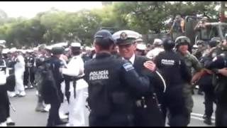 Militares bailando sentimental [upl. by Whitehouse604]