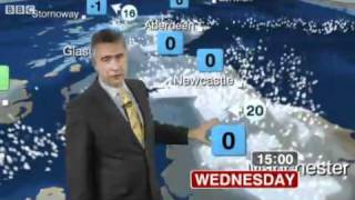 BBC Weather UK Snow Update  Tuesday 30 November 2010 [upl. by Suhpesoj426]