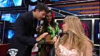 Showmatch 2009  El desaire de Graciela Alfano a Silvina Escudero [upl. by Iormina]