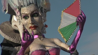 Carnevale di Viareggio 2017  Sintesi del 1° corso mascherato [upl. by Murrah]