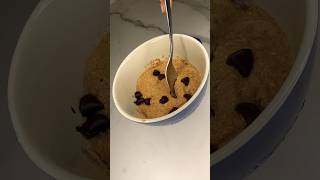 1 minute Healthy Chocolate Chip Mug Cake  Eggless Oat Flour Mug Cake in MicrowaveBaked Oats Recipe [upl. by Suravaj]