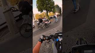 Wenn winken nicht klappt hilft nur Begrenzer 701 husqvarna701 bikelife motovlog berlin [upl. by Yellac]