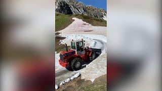 Colli Fauniera ed Esischie liberati dalla neve a Castelmagno [upl. by Baecher]