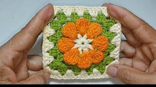 Quadradinho de Croche com Flor 12 cm [upl. by Harad]