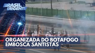 Torcida organizada do Botafogo embosca santistas na rodovia  Brasil Urgente [upl. by Phia]