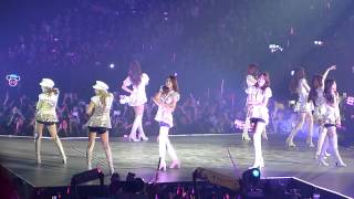 Fancam131110 SNSD Girls amp Peace Tour in HK  Im A Diamond  Express 999 Genie [upl. by Aydne]