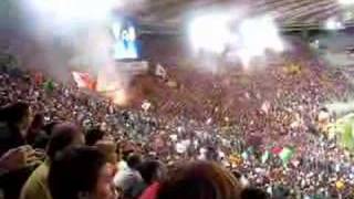 popopopopopopo roma fans sing white stripes song [upl. by Annwahsal]