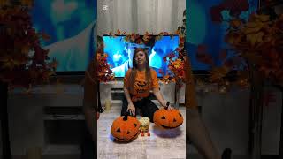 Jesienny klimat🎃🧡🍂 I do tego Wednesday👻💜 A Ty jaki serial polecasz na jesienne wieczory🍁 [upl. by Rebeca]