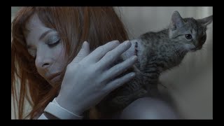 Mylène Farmer  Si javais au moins Clip Officiel [upl. by Nayek899]