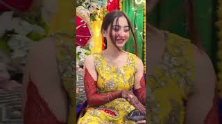 Esha ki mehndi ♥️🍁👀 mehndi henna bridalhenna hennadesign eshahussain bridalhennaart bride [upl. by Suiram]