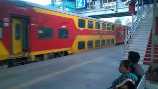 4K 12932 Mumbai Central AC Double Decker Express [upl. by Airdnoed533]