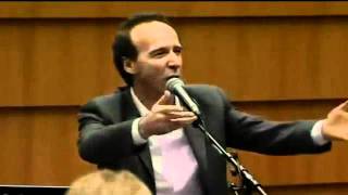 BENIGNI AL PARLAMENTO EUROPEO [upl. by Piper]