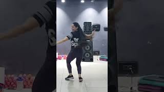 Kudi phatte chakdi song bhangra by Ashley kaur reen shorts bhangra dance punjabi bhangra fun [upl. by Ewnihc]