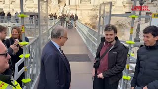 Roma inaugurata la passerella di Fontana di Trevi Il sindaco Gualtieri quotDa qui prospettiva unicaquot [upl. by Giesecke]