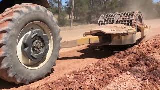 Gravel Resheeting Using a Grid Roller to Process Rare Process [upl. by Lytton]