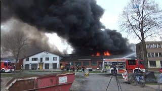 Großbrand im AgrartechnikbetriebSWGWA Vollalarm Feuerwehr Ibbenbüren Einsatzfahrten uvm [upl. by Sadie]