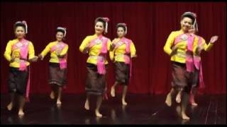 ฟ้อนกลองยาว Forn klorng yao long drum dance [upl. by Sabino]