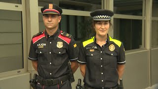 Mossos dEsquadra y Policías Locales presentan los nuevos uniformes [upl. by Lyckman]