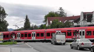 Bahnübergang quotRosenheimer Straßequot Bad Aibling  Halbschranken und seltene Lichtzeichen [upl. by Beryle]