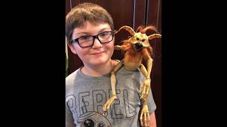 Star Wars Galaxy’s Edge Disneyland Salacious Crumb Kowakian Monkey Lizard Shoulder Puppet DEMO [upl. by Neela]