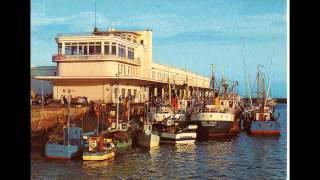 BRETAGNE FINISTERE DOUARNENEZ PORT DE PECHE [upl. by Aerdnuahs54]