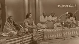 Kharee neem ke neecheyquot by Maai Bhaagi PTV Live recordingGreat folk song [upl. by Ellierim876]