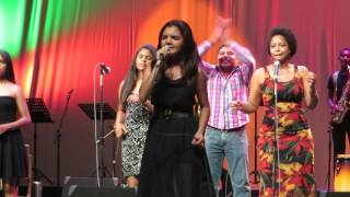 Contigo en la Distancia Versión Salsa  Orquesta Pies Descalzos Christina Aguileras [upl. by Riba]