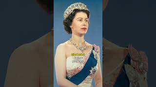 Why do u never see photos of the pregnant queen royals royalfamily queenelizabeth katemiddleton [upl. by Handy]