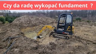 Kopanie fundamentów minikoparką czy dużą koparką [upl. by Enelym]