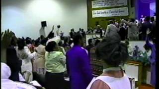 APOSTLE RLMITCHELL PRAISE BREAK PT1 HOLY GHOST SWEEP THRU THE SERVICE [upl. by Maura]