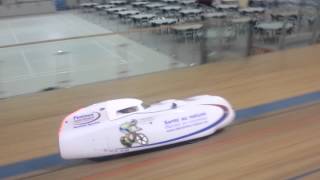 Christian Fenioux  Velomobile sur vélodrome Roubaix [upl. by Trinity]