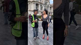 Piropos en la calle… No me lo esperaba 😳 bromas funny funnyvideo viral gracioso shorts [upl. by Elawalo890]