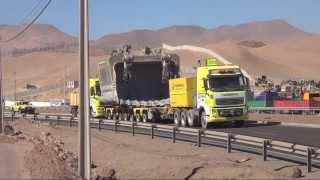 2 CAMIONES VOLVO 520 DE FERROVIAL EN ALTO HOSPICIO [upl. by Teresita]