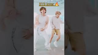 V BTS dance bts shorts korean [upl. by Yila728]