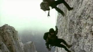 Cliffhanger Cliffhanger  Lultima sfida  Official Trailer 1993 [upl. by Jereld435]