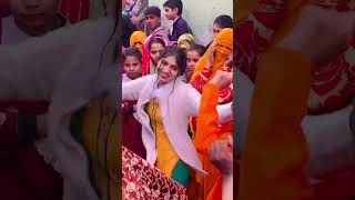 matak chalungi song full original video viral dance priyankarawatofficial7977 [upl. by Kleeman838]