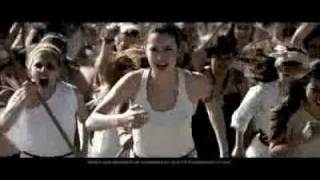 Publicidad Quilmes Spot cerveza Igualismo comercial Batalla hombres y mujeres 2012 [upl. by Cirdet]