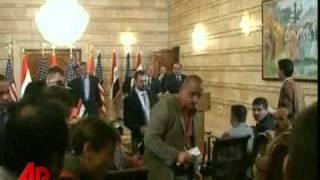 Raw Video Iraqi Journalist Throws Shoe at Bush [upl. by Akehsal15]