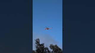 Sikorsky S64 Skycrane firefighting helicopter fighting fire at Moorpark California 11724 [upl. by Nilrem]