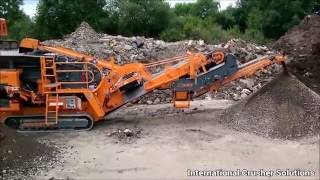 Rockster R900 Impact Crusher with RS83 Screen Box and RB75 Return Belt Demonstration [upl. by Naul]