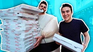 UN SUMO LIVRE DES PIZZAS feat HUGOPOSAY [upl. by Alair]