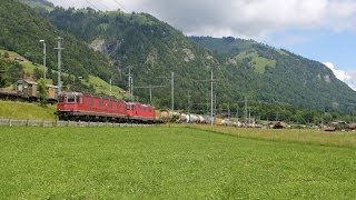 Lötschberg am Limit  Umleiterverkehr Güterzüge im Blockabstand [upl. by Begga763]