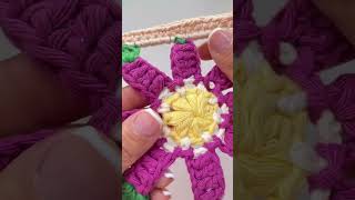 Floral granny squares have a way of brightening up even the gloomiest of days [upl. by Harras]