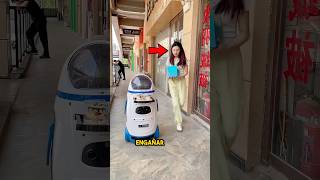 ¡Ella trató de burlar a un ROBOT😂 [upl. by Oeak478]