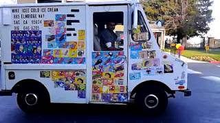 Ice cream truck in the hood has a hip hop sound [upl. by Plerre]