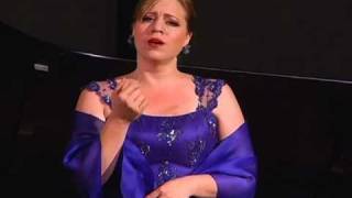 Elizabeth Caballero sings Mozarts Ridente la calma [upl. by Montague]