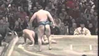 Hakuho vs Tochiazuma hatsu 2005 [upl. by Anrahc]