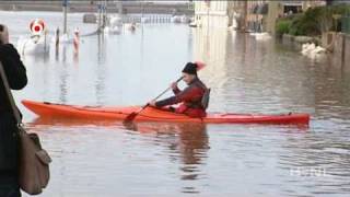 Deventer Wellekade Hoogwater 2011  SBS 6 SBS6 Uitzending over Wassende Water [upl. by Dart552]